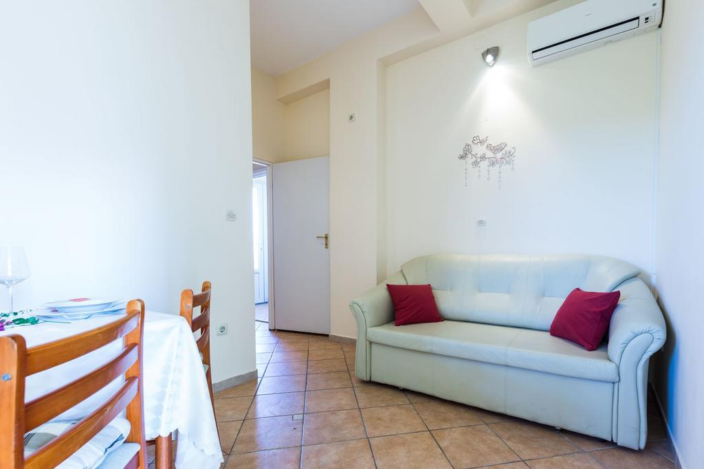 Apartments Angelina Sukošan Zewnętrze zdjęcie